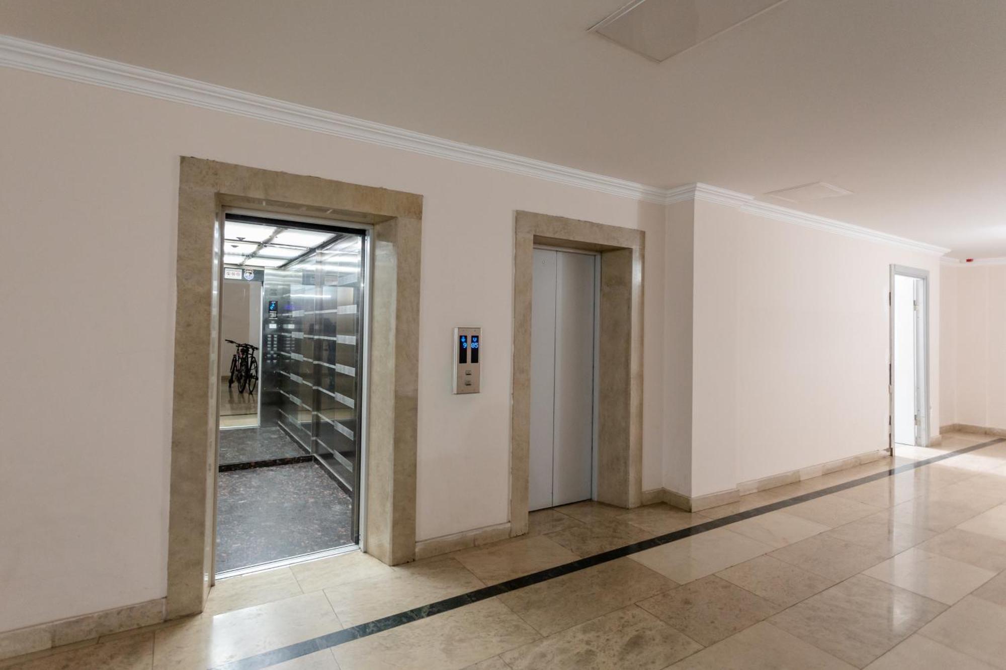 The Grand Apartment Lll Тбилиси Экстерьер фото