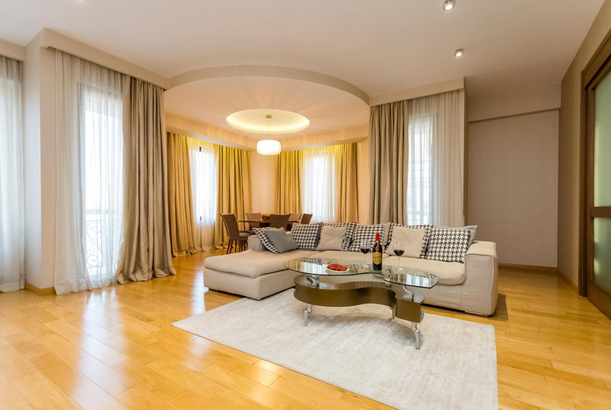 The Grand Apartment Lll Тбилиси Экстерьер фото